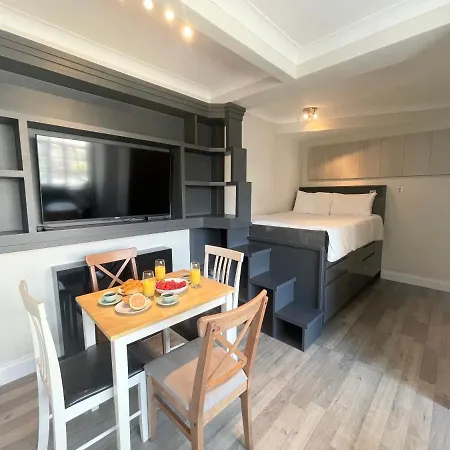 Cozy Apartments In Westminster